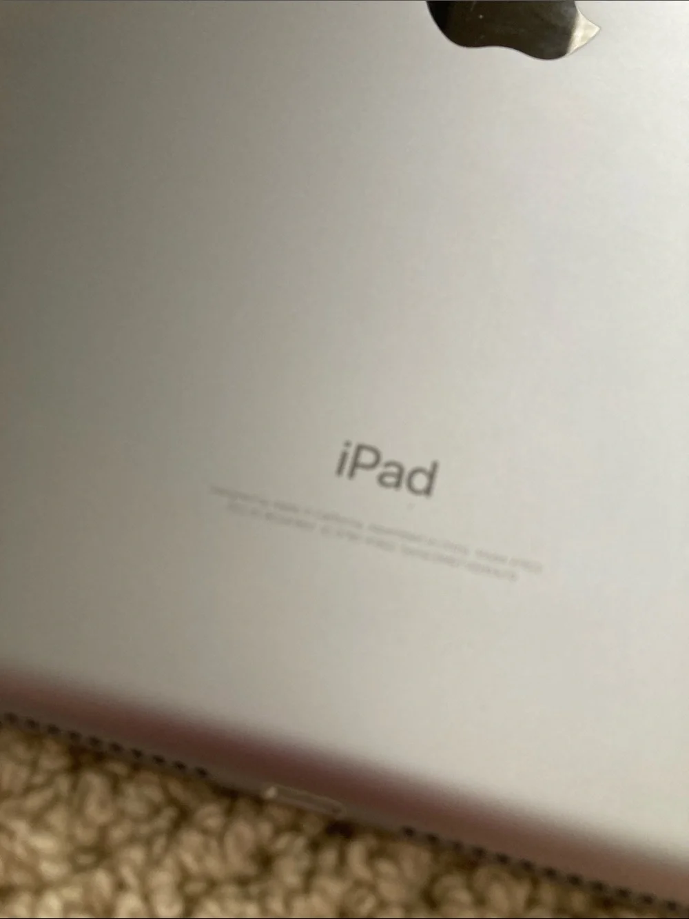 Apple iPad 5th Gen A1822 32GB Space Gray 9.7” WiFi Tablet Model MP2F2LL/A EUC